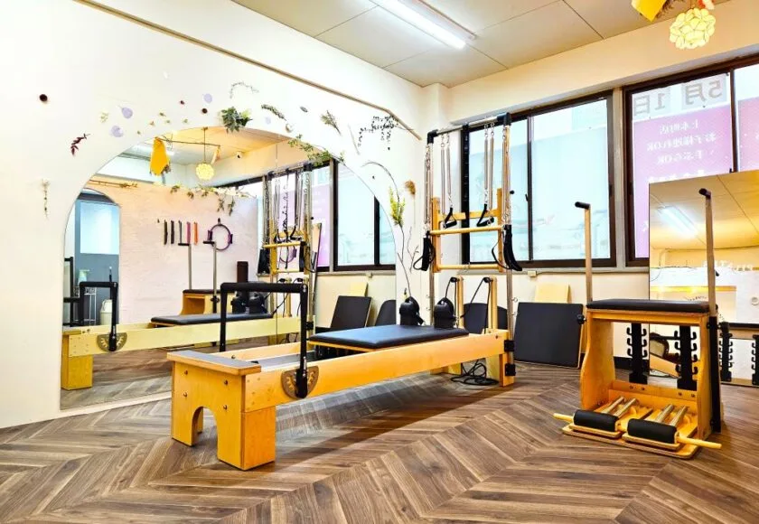 女性専用マシンピラティス専門パーソナルスタジオfis.pilates上本町店